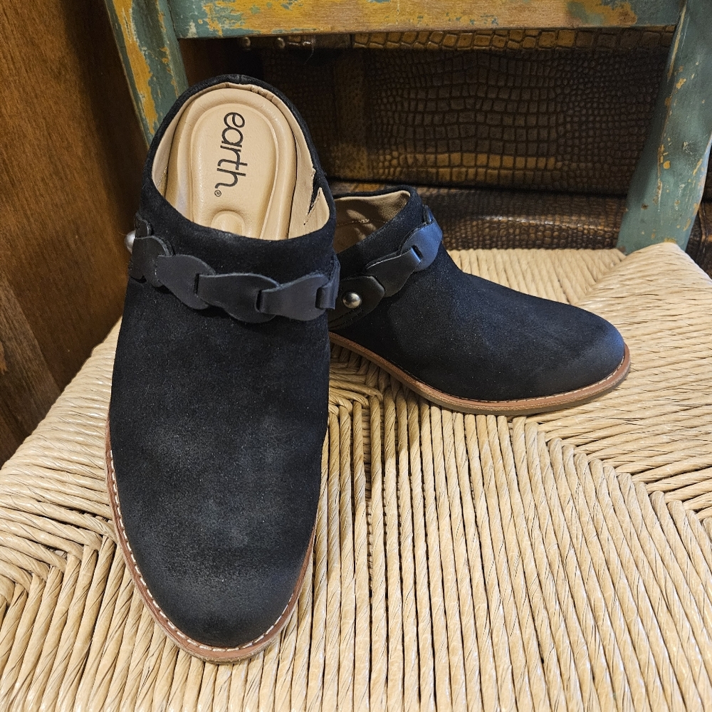 Juliet Block Heel Lug Sole Casual Mules - Size 6 1/2